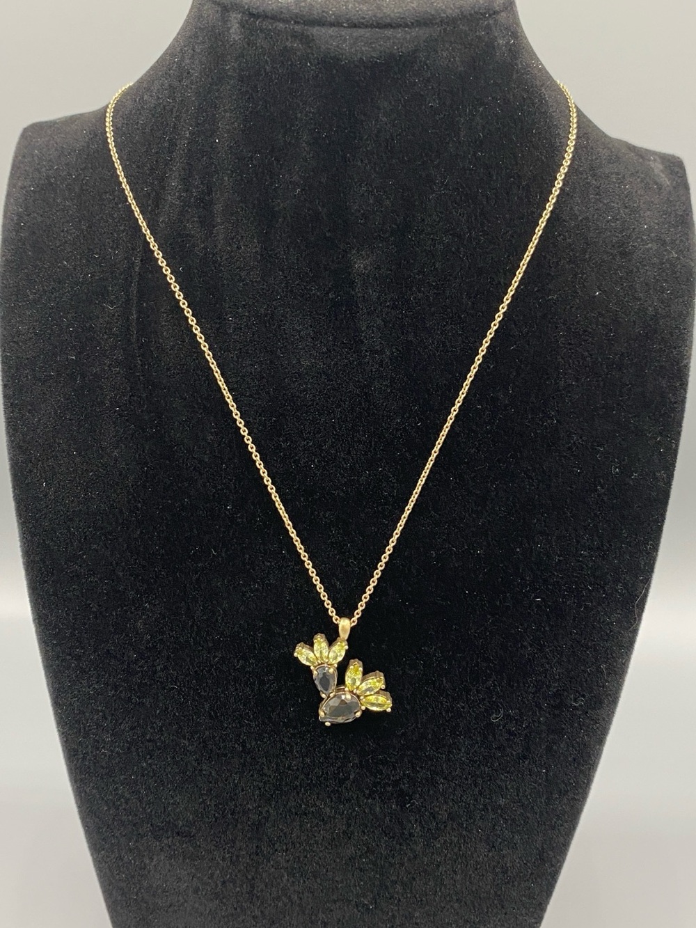 NWT Banana Republic Gold-Tone Floral Crystal Pendant Necklace - Yellow and Gray